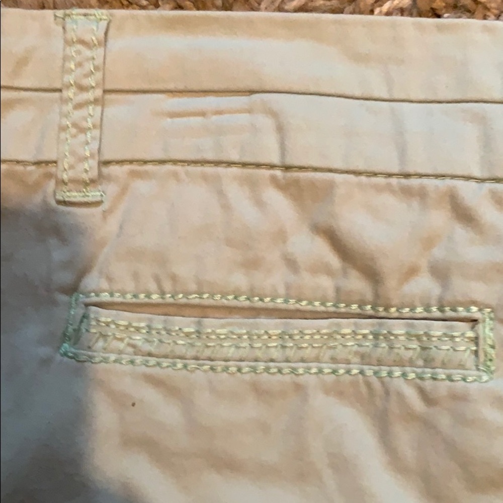 Shorts - Picture 3 of 8